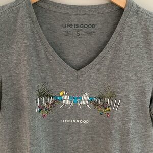 Life Is Good Adirondacks Beach Crusher V-Neck Short Sleeve Tee Grey